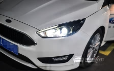福特福克斯 车灯改装升级原厂小糸Q5双光透镜、飞利浦D1S 4200K氙气灯泡、红色恶魔眼