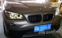 宝马X1 改装升级原厂高配LED天使眼大灯内芯、全新海拉5透镜、飞利浦XV灯泡、原装安定