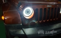 Jeep牧马人 大灯改装升级考拉超亮LED天使眼双光透镜氙气大灯总成
