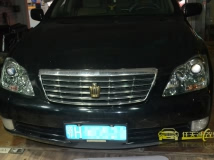 武汉丰田皇冠改装德国进口海拉3双光透镜,原装D2R灯泡,原装白电装安定器,皇冠改灯