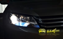大众新帕萨特 车灯改装全新海拉5双光透镜、全新飞利浦D1S氙气灯泡、法雷奥快启安定器