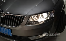 斯柯达明锐 车灯改装上海奥迪Q5双光透镜、全新欧司朗D1S 4300K氙气灯泡、澳兹姆安定器